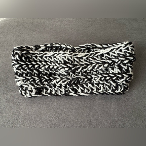 Crocheted Handcrafted Black and White Ear Warmer - Picture 2 of 3